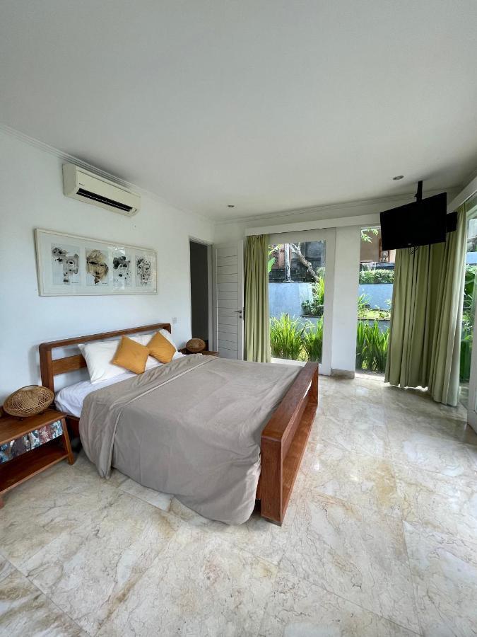 Private Suite In A Kids Friendly Big Shared Villa In Canggu Extérieur photo