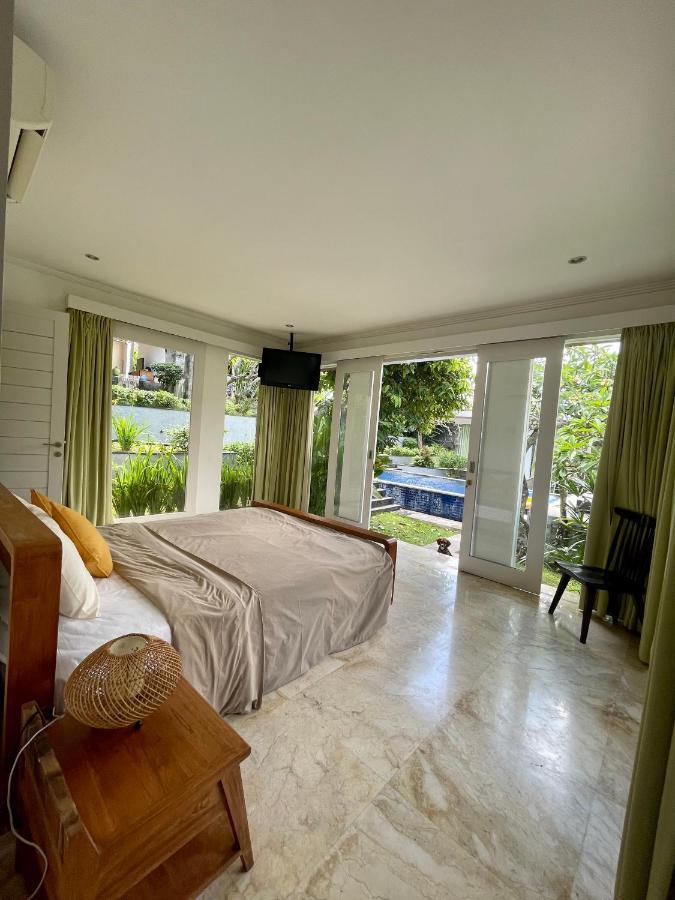 Private Suite In A Kids Friendly Big Shared Villa In Canggu Extérieur photo