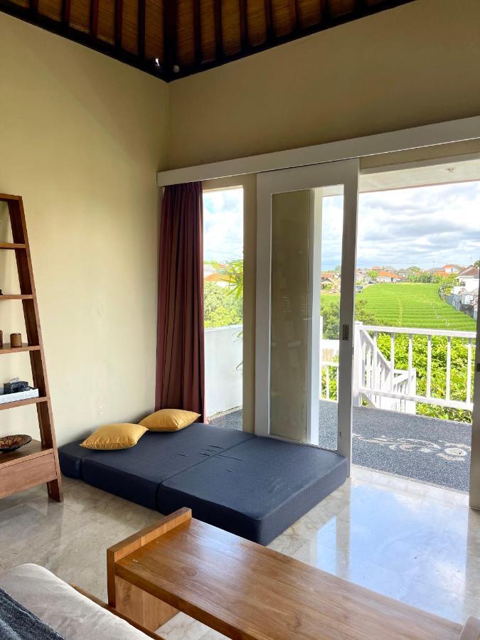 Private Suite In A Kids Friendly Big Shared Villa In Canggu Extérieur photo